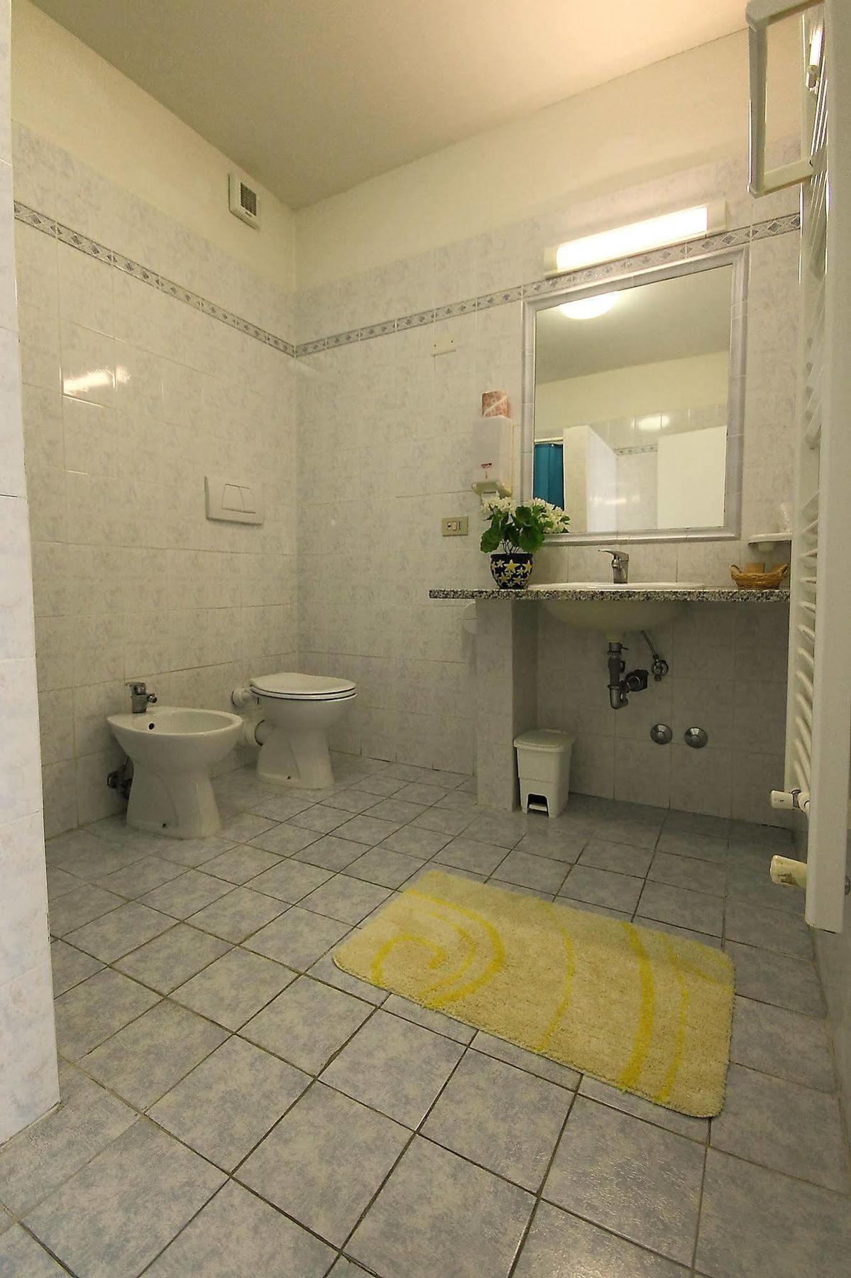 Hotel Il Ponte Чечина Экстерьер фото